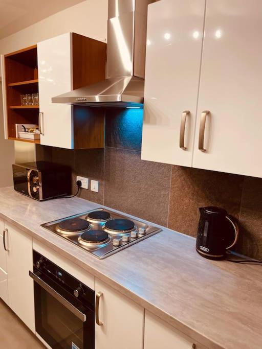 Luxury Suite 3 Bed Apartment Sleeps 6-8 Blackpool Exterior photo